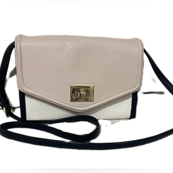 Kate Spade Walter Place EUC Nikki Envelope Crossbody
Bag Pebble Leather - Picture 3 of 16